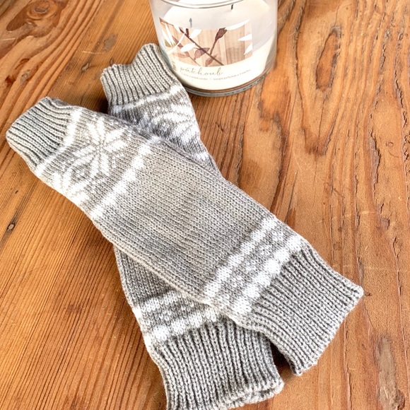 ✨KNIT ARM WARMERS WITH WINTER MOTIF✨ - Picture 2 of 7
